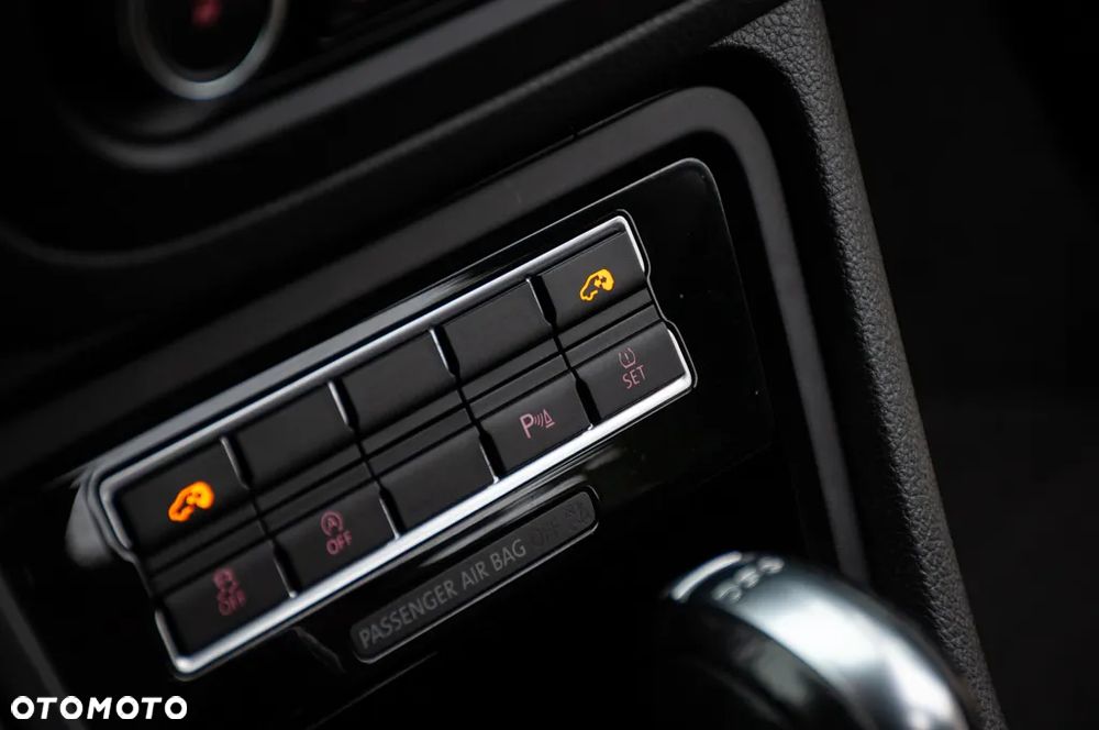 Volkswagen Sharan 2.0 TDI Highline DSG - 32