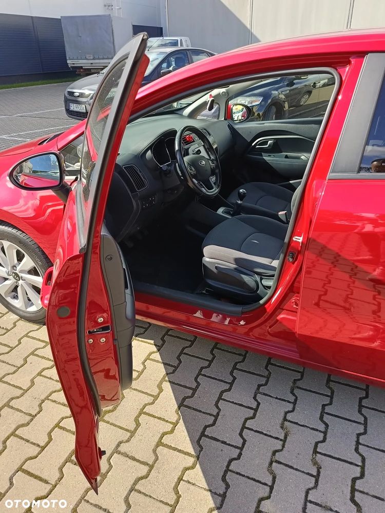 Kia Rio 2016 photo 3