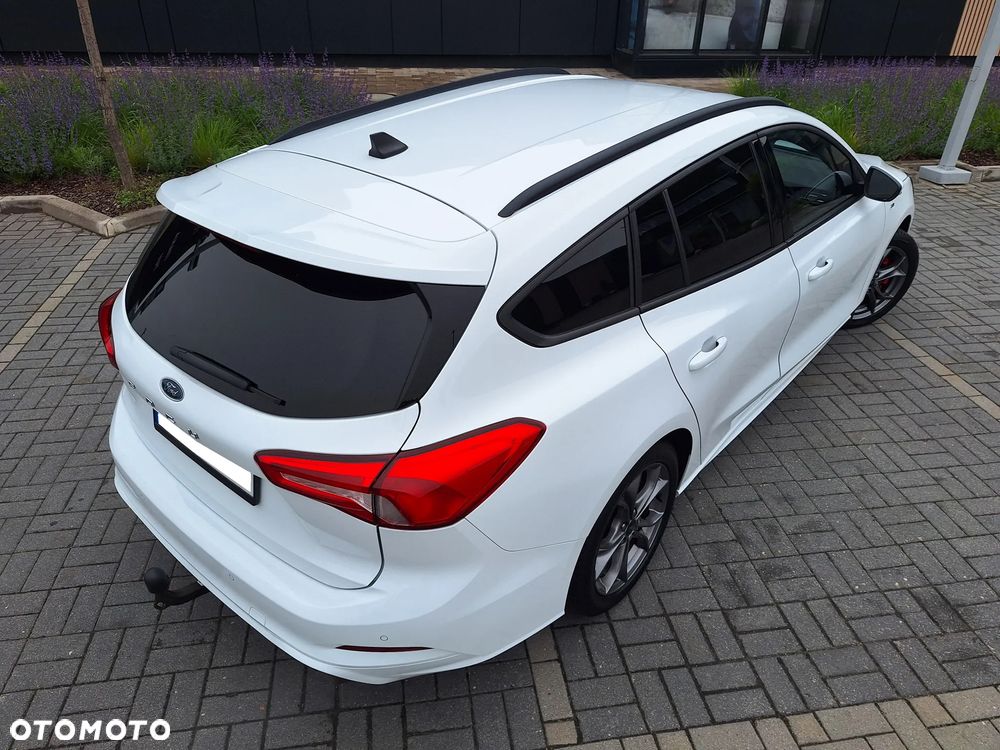 Ford Focus 1.5 EcoBoost ST-Line X - 11