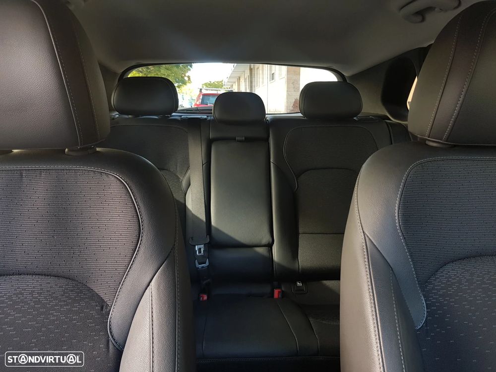 Hyundai i30 1.6 CRDi Launch Edition - 37
