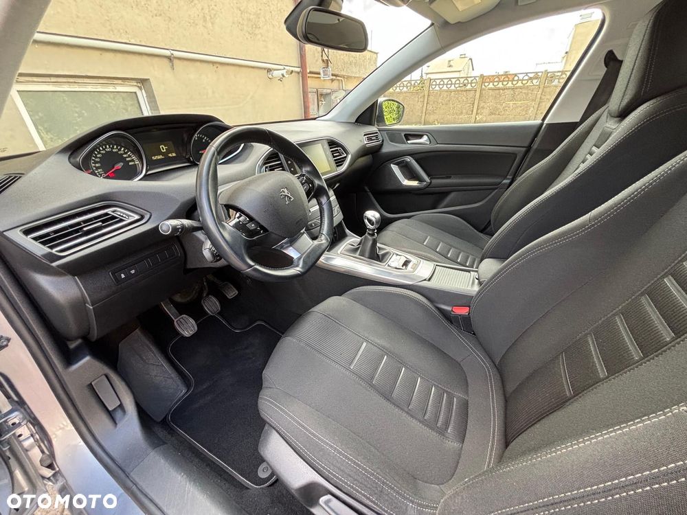 Peugeot 308 - 18