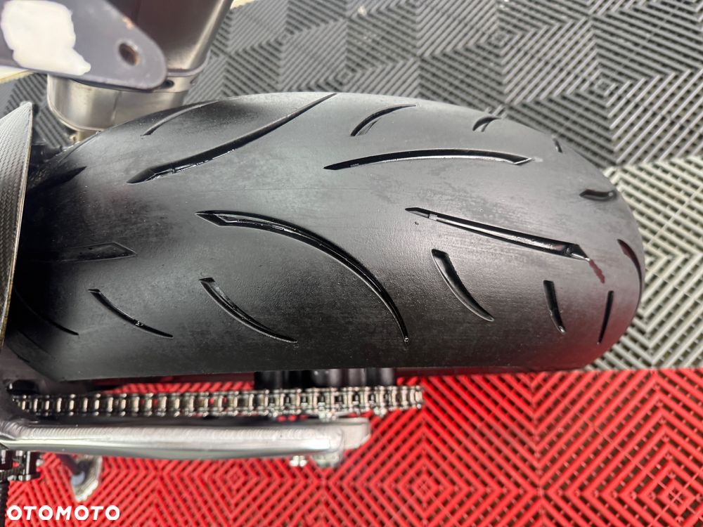 Aprilia RSV - 21