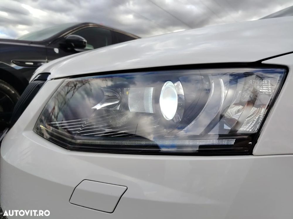 Skoda Octavia Combi 2.0 TDI Tour - 11