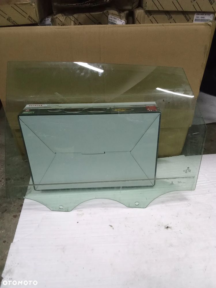 Vw Touareg IIIszyba drzwi tył 760845025 - 1