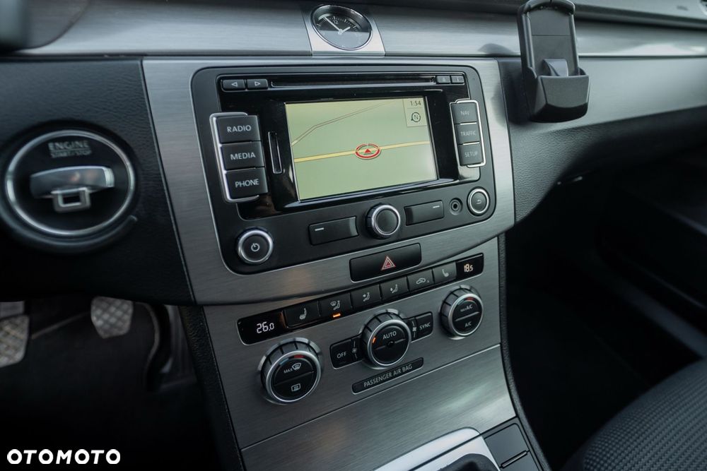Volkswagen Passat 2.0 Blue TDI SCR Highline - 18