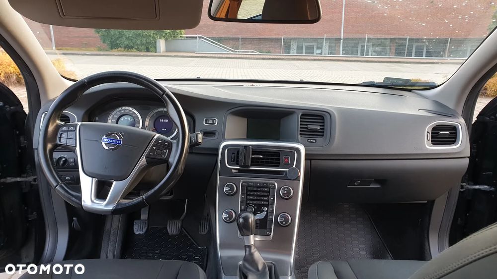 Volvo V60 D3 Summum - 12