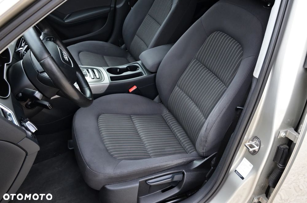 Audi A4 Avant - 30