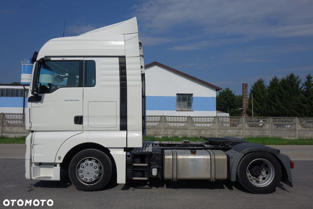 MAN TGX 18.500 EURO 6 4X2 LLS-U XLX / MEGA / AUTOMAT / RETARDER / 2 ZBIORNIKI / LODÓWKA - 8