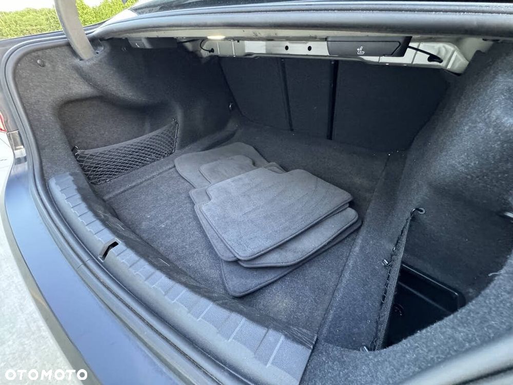 BMW Seria 3 330i M Sport sport - 35