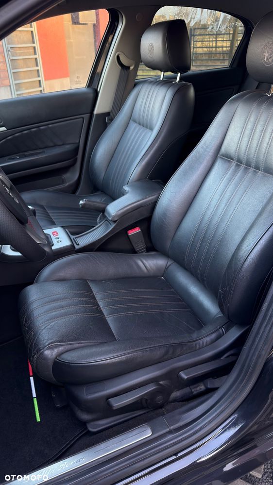 Alfa Romeo 159 1.9 JTDM 8V DPF Distinctive - 17