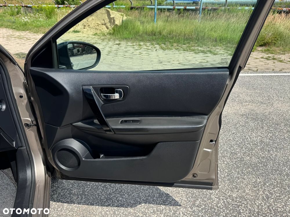 Nissan Qashqai 2.0 360 - 25