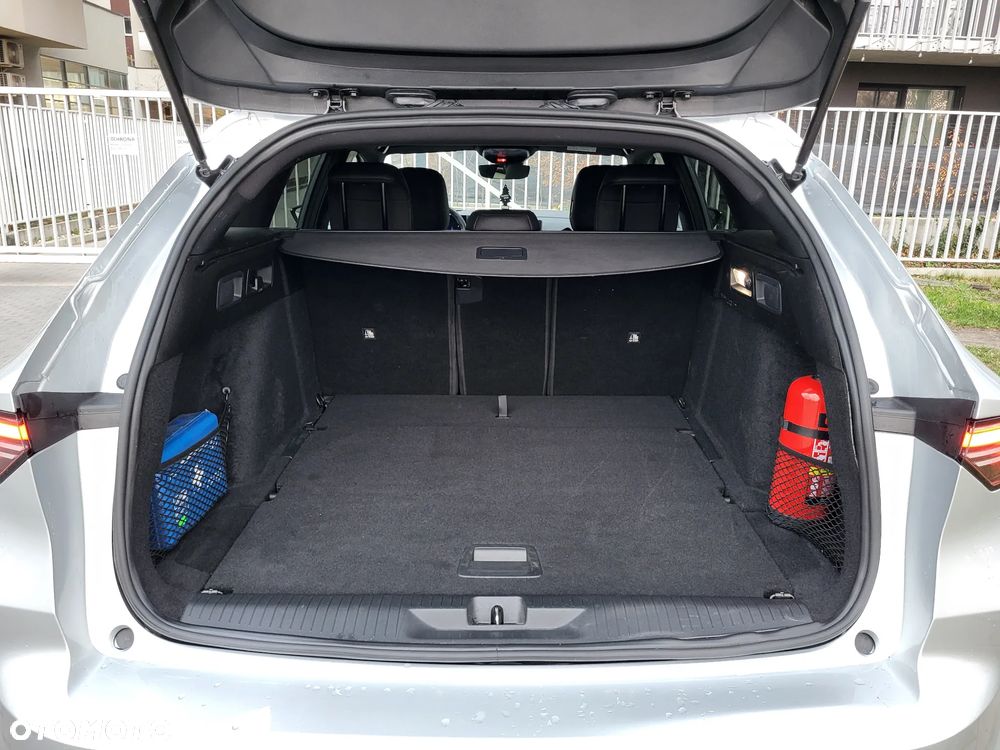 Opel Astra VI Sports Tourer 22 - 31