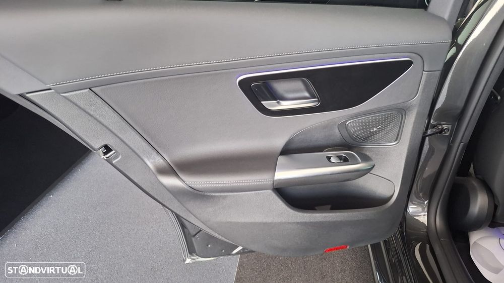 Mercedes-Benz C 300 e AMG Line - 21