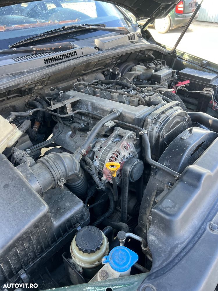 DEZMEMBREZ Piese Auto Kia Sorento Motor 2.5 CRDI Diesel Euro 3 4 Motor 2.5 Diesel cod D4CB cutie viteze manuala 5 trepte 4x4 cutie transfer Fata completa bara fata Capota far aripa portiera fata spate stanga dreapta haion oglinda - 8