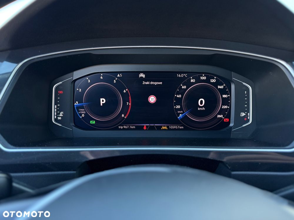 Volkswagen Tiguan - 12