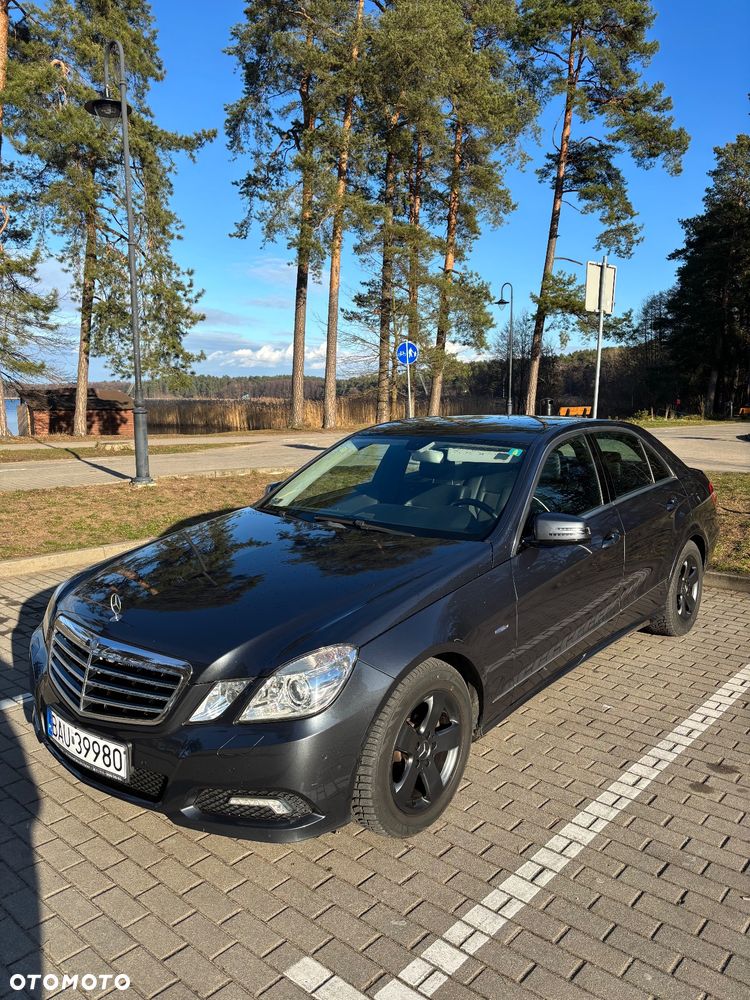 Mercedes-Benz Klasa E 200 CGI BlueEffICIENCY Avantgarde - 9