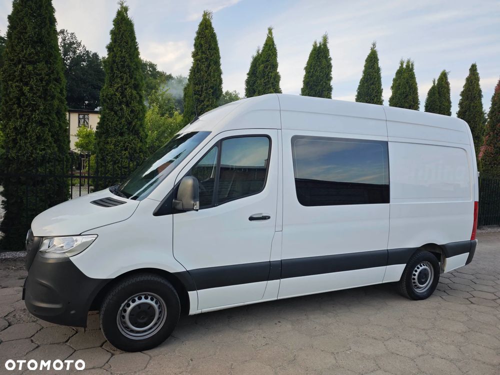 Mercedes-Benz Sprinter - 2