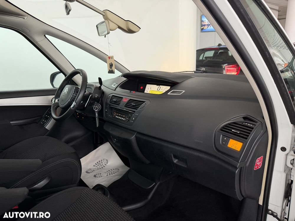 Citroën C4 Picasso 1.6 e-HDI FAP EGS6 Exclusive - 21