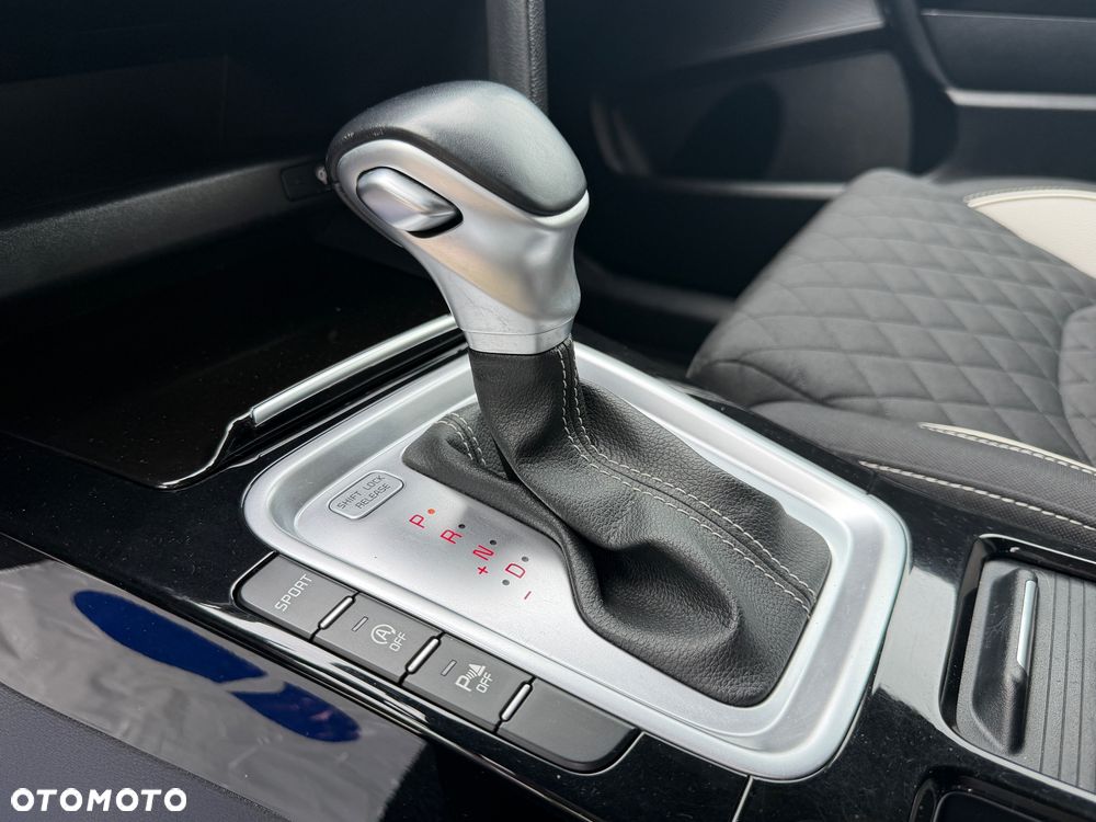 Kia ProCeed 1.5 T-GDI DCT7 OPF GT LINE - 24