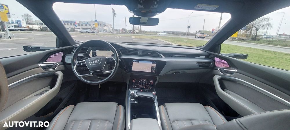 Audi e-tron 55 quattro advanced - 13