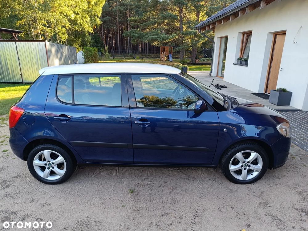 Skoda Fabia 1.2 HTP STYLE EDITION - 31