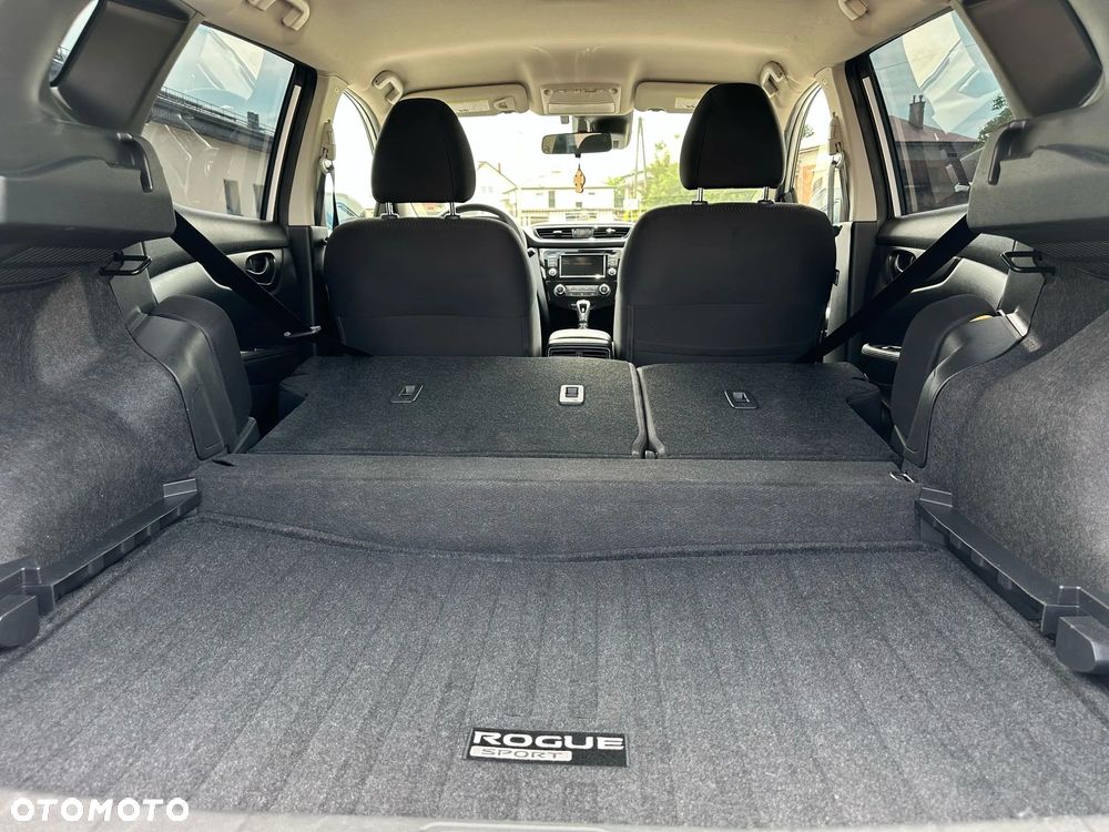 Nissan Rogue - 35