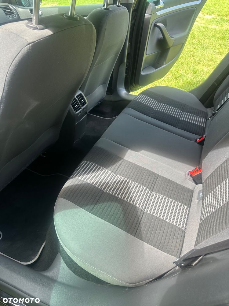 Volkswagen Golf 1.6 United - 36