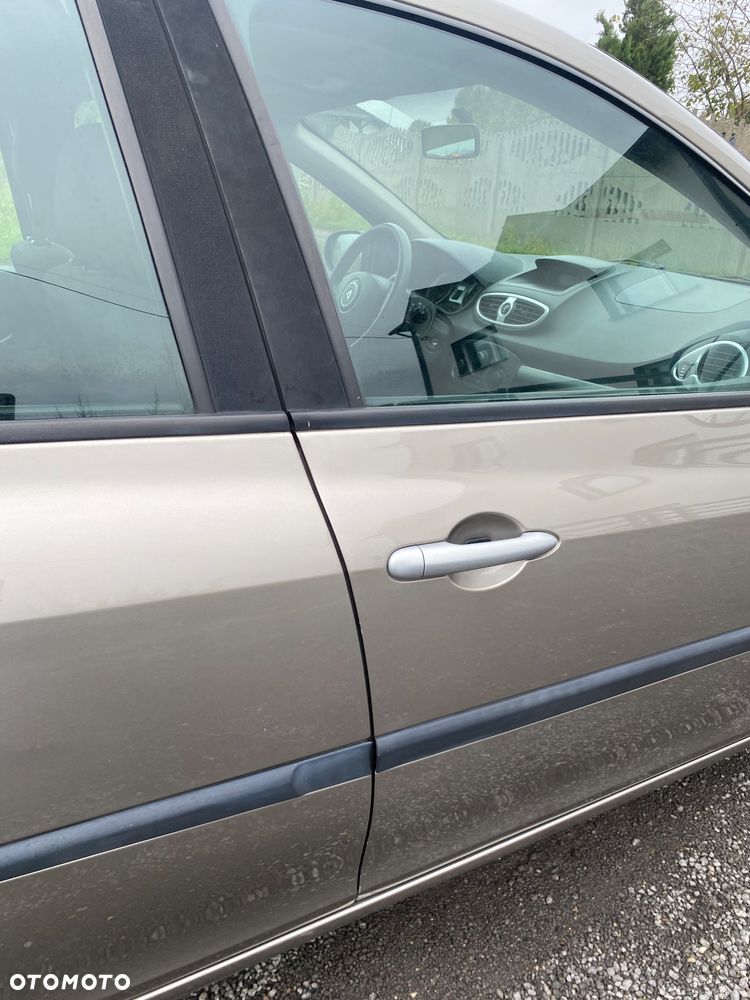 Renault Clio - 19