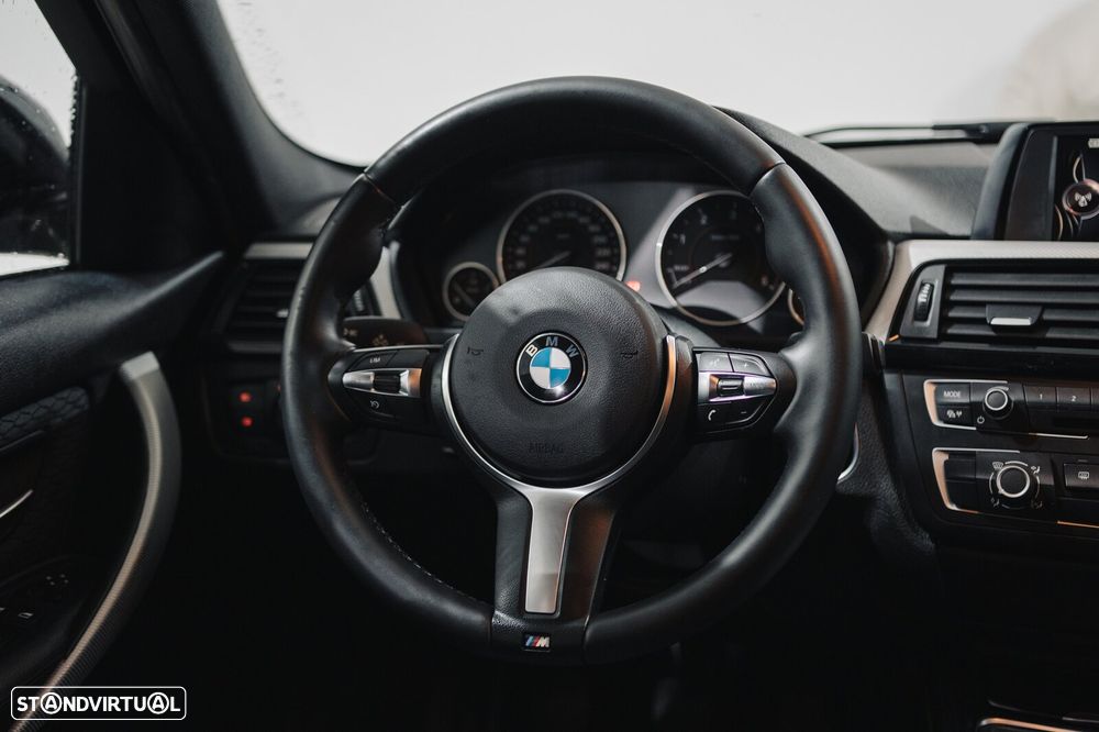 BMW 318 d Pack M - 12