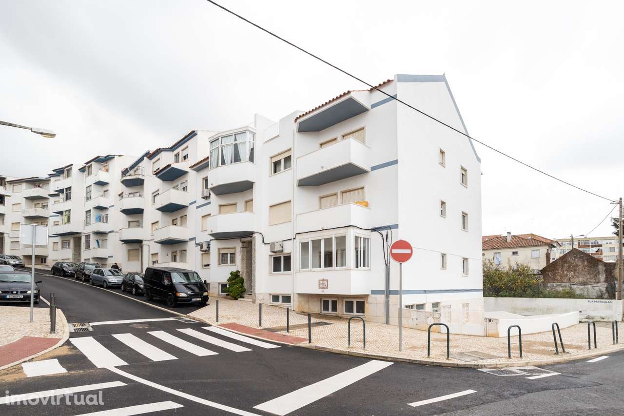 T3 Remodelado em Sassoeiros/Carcavelos - Grande imagem: 2/29