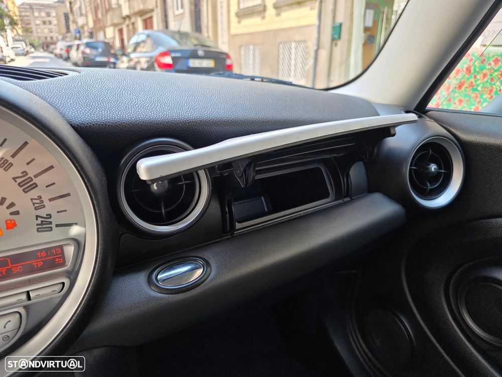 MINI 3 Portas Cooper D - 14