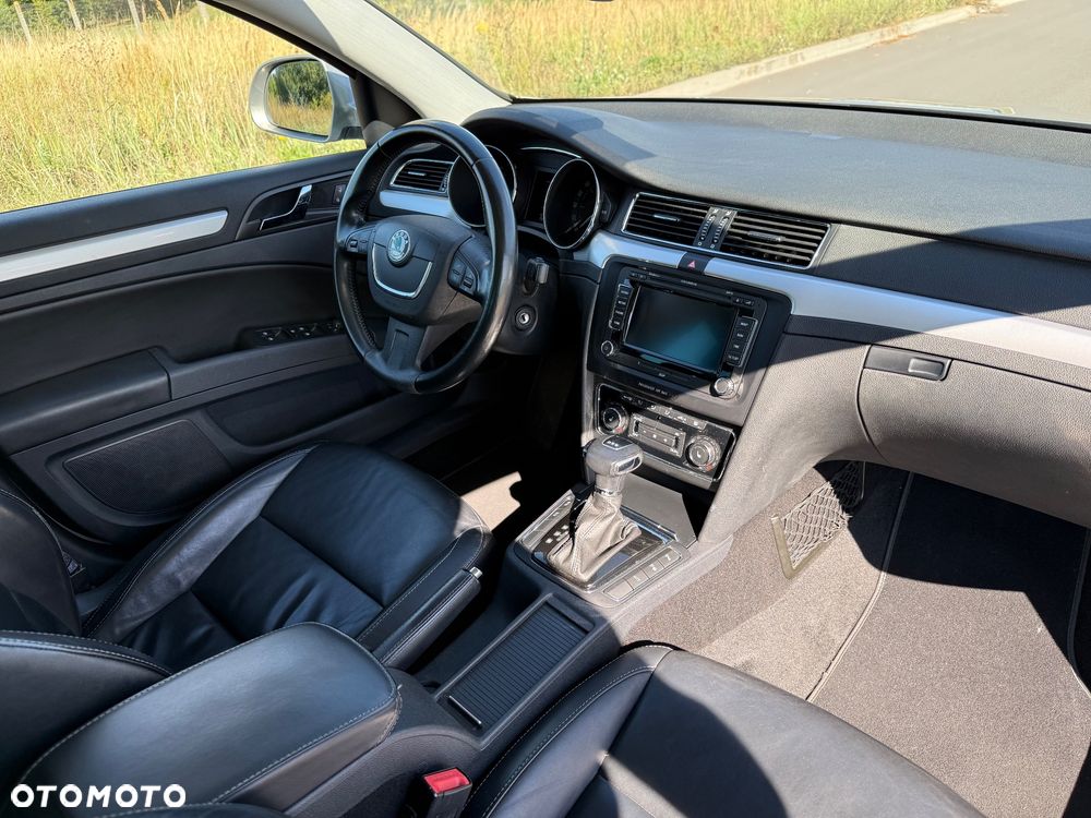 Skoda Superb 2.0 TDI Elegance Outdoor DSG - 15