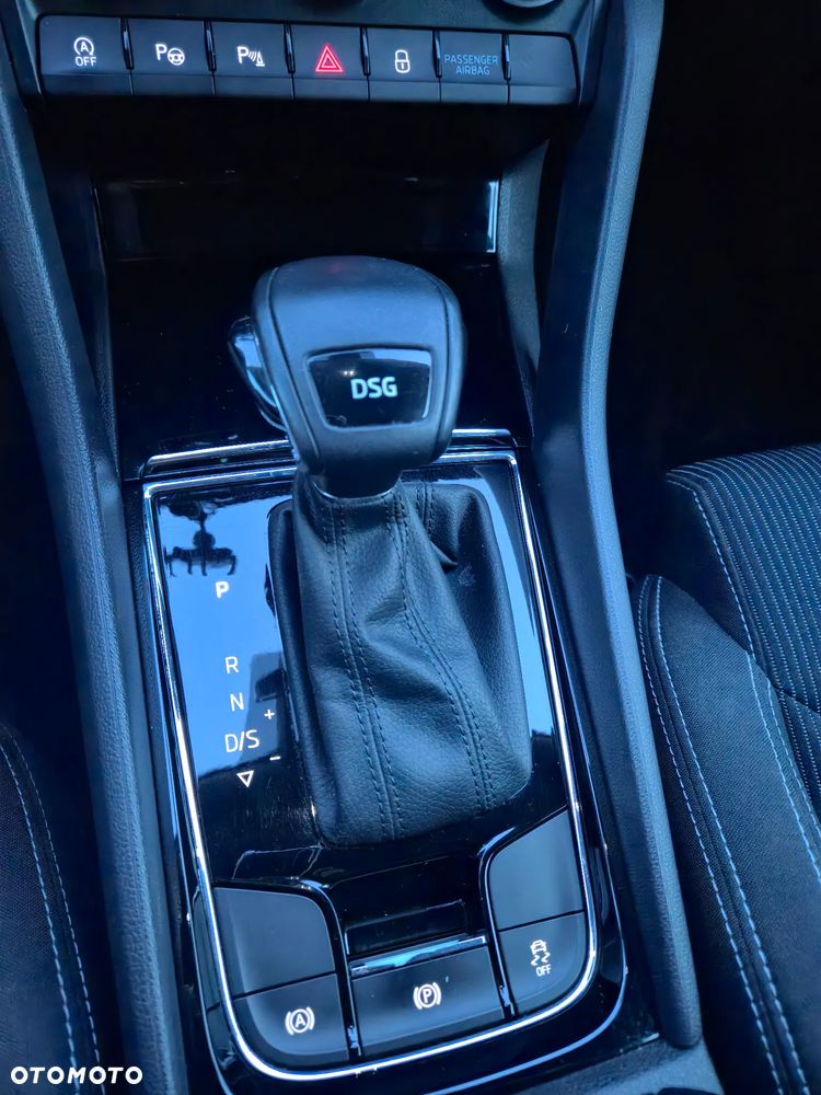 Skoda Karoq 1.6 TDI SCR DSG Style - 26