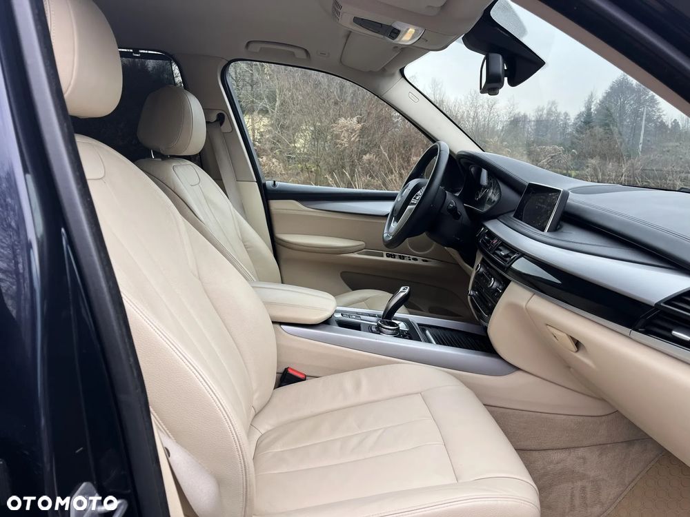 BMW X5 xDrive25d - 28