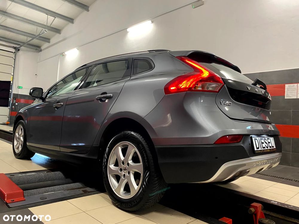 Volvo V40 Cross Country D2 Drive-E Dynamic Edition - 9