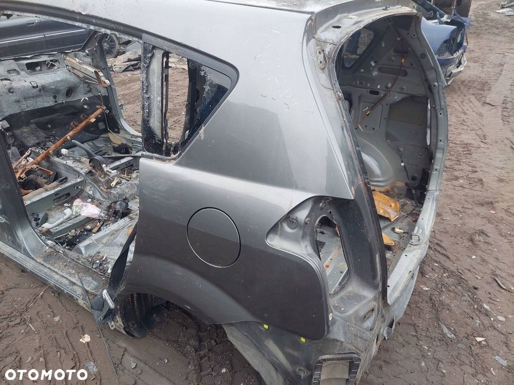 ĆWIARTKA BŁOTNIK LEWY TYŁ TOYOTA COROLLA VERSO II 1C3 - 4