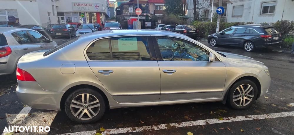 Skoda Superb 2.0 TDI DSG Ambition - 1
