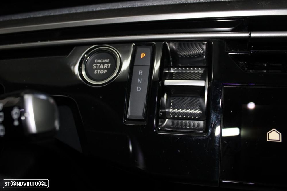 Peugeot E-5008 210 Allure Business - 27