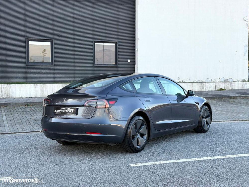 Tesla Model 3 Long-Range Dual Motor AWD - 4