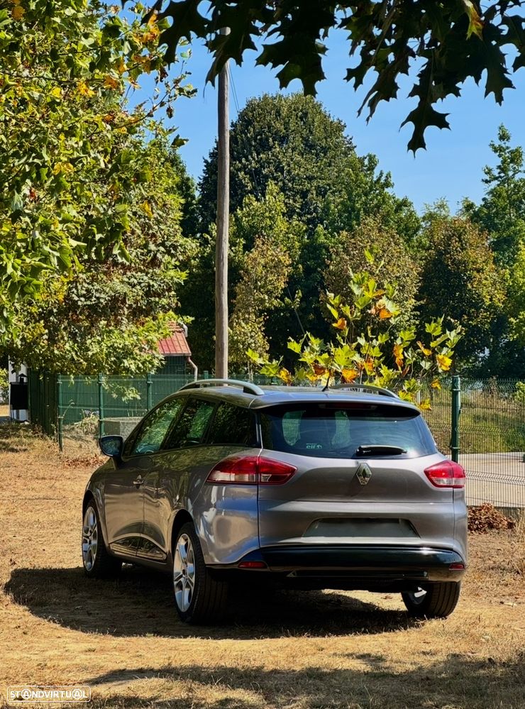 Renault Clio - 9