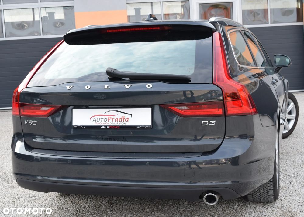 Volvo V90 D3 Momentum Pro - 11