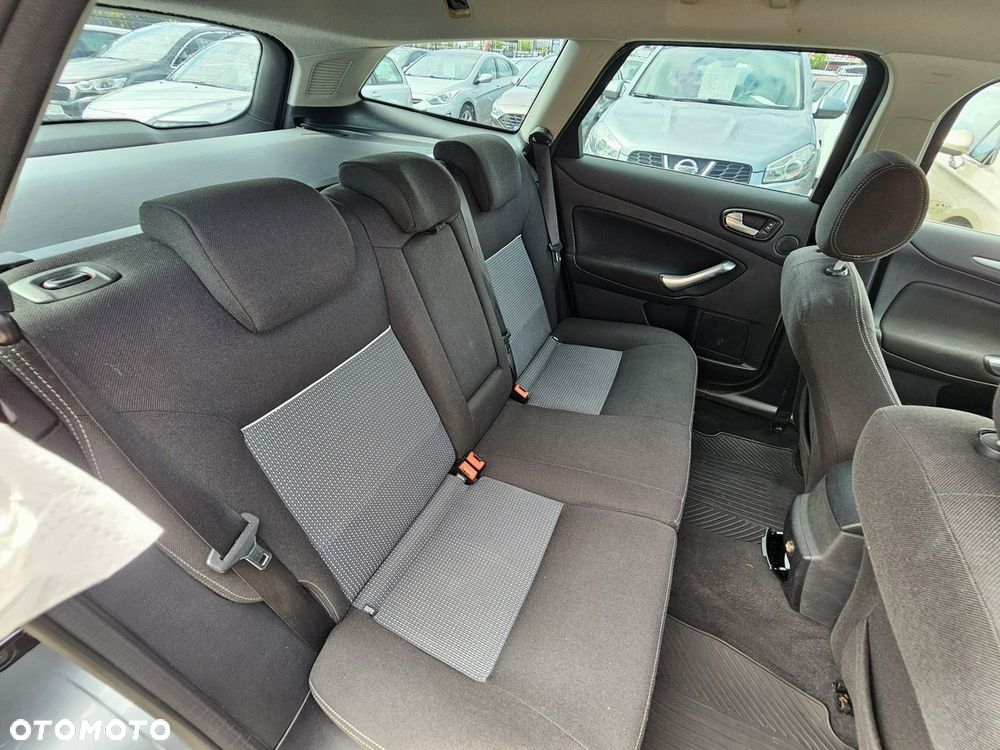 Ford Mondeo 2.0 TDCi Gold X - 14