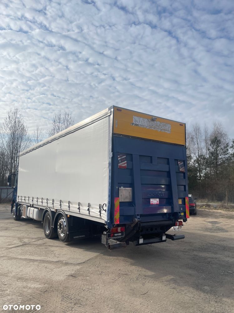 Mercedes-Benz 2533 - 4