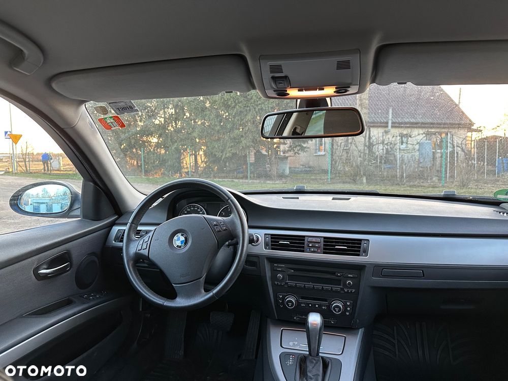 BMW Seria 3 318i Edition Lifestyle - 19