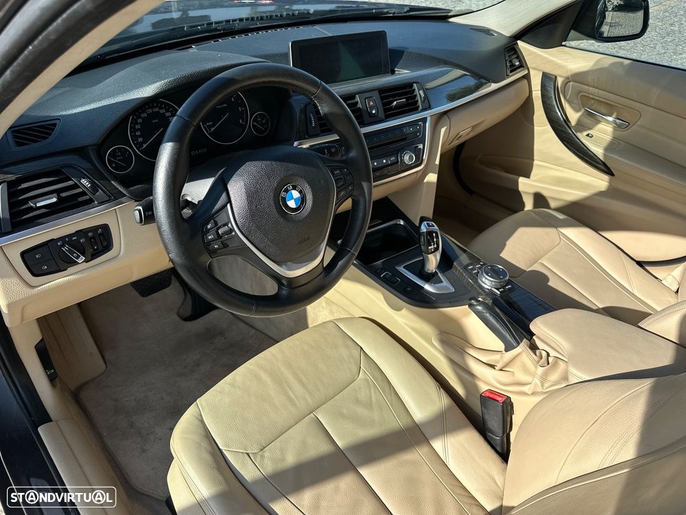 BMW 320 d Auto Line Luxury - 22
