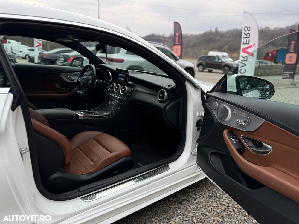 Mercedes-Benz C 300 7G-TRONIC AMG Line - 6