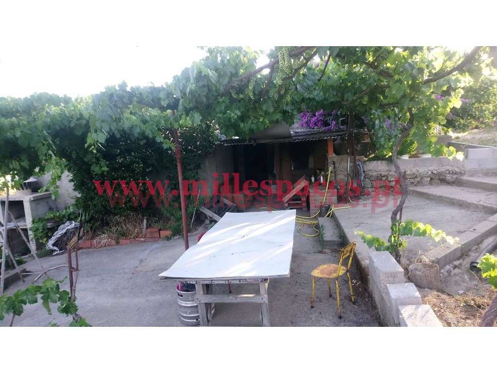 Terreno com represa - Grande imagem: 2/14