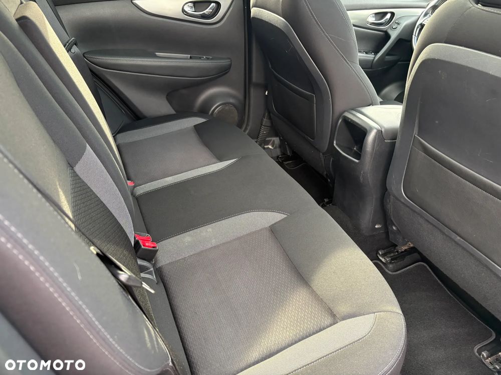 Nissan Qashqai 1.3 DIG-T N-Connecta - 23