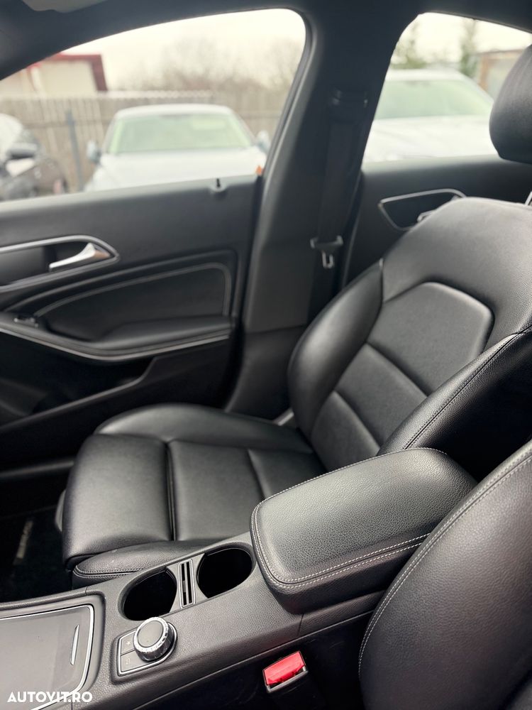 Mercedes-Benz CLA 200 d 7G-DCT Urban - 12