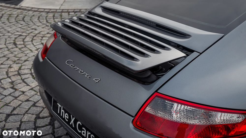 Porsche 911 Carrera 4 PDK - 2